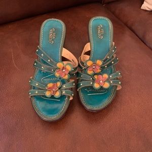 Beautiful Via Veneto heels. Great preloved condition. Size 8.